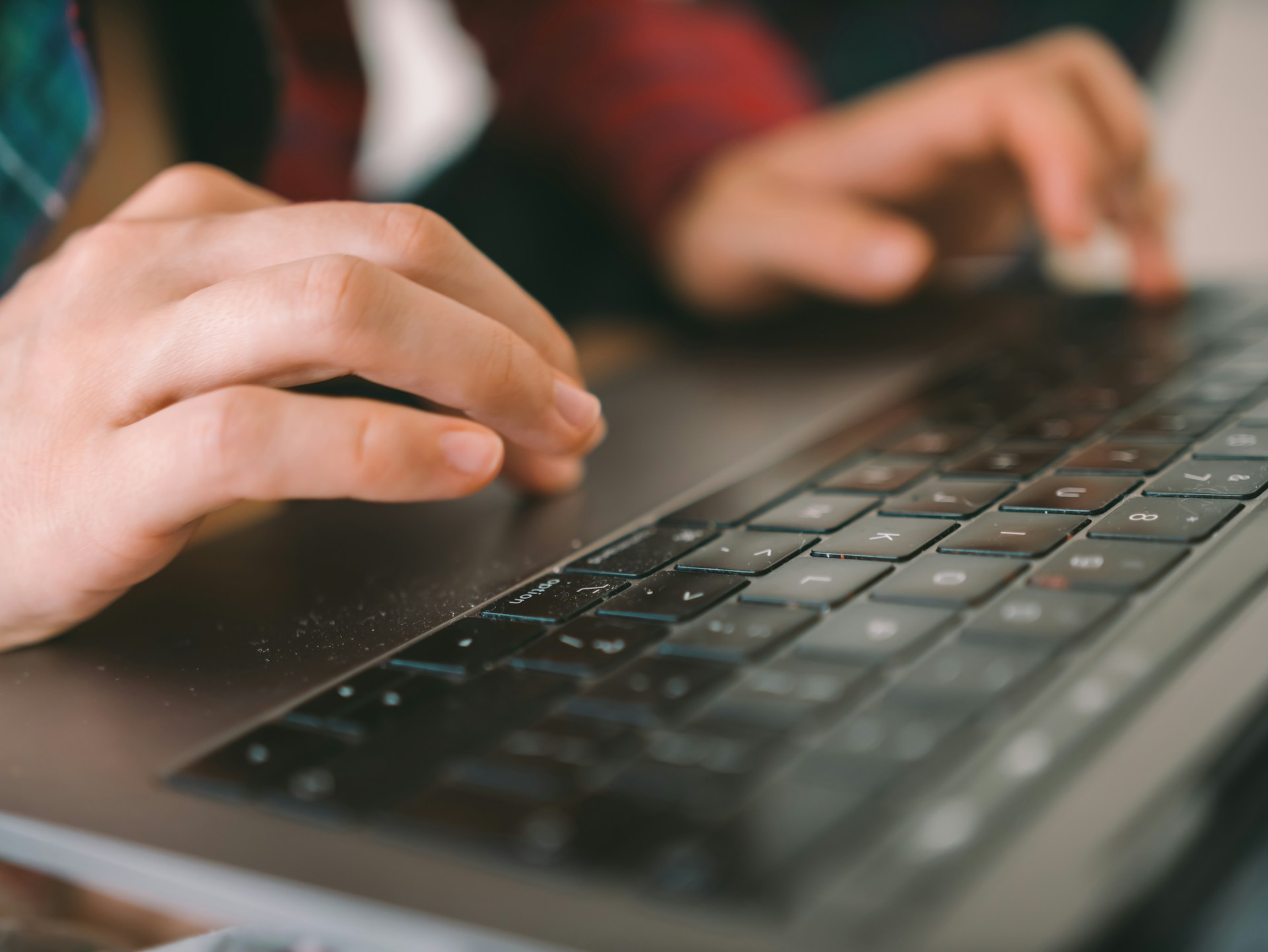 Como consertar teclas de notebook